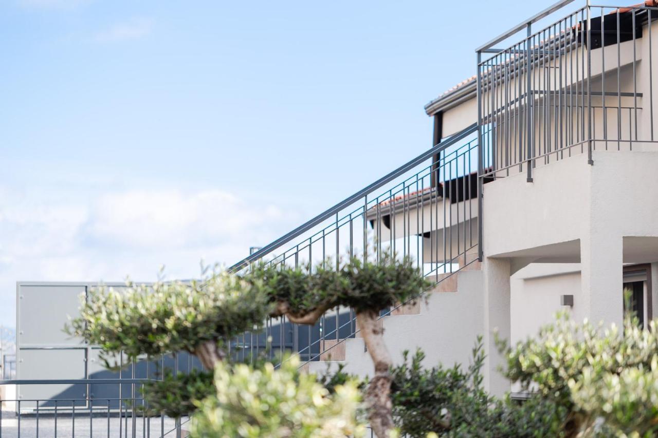 Villa La Matta Apartments And Luxury Suites سانريمو المظهر الخارجي الصورة