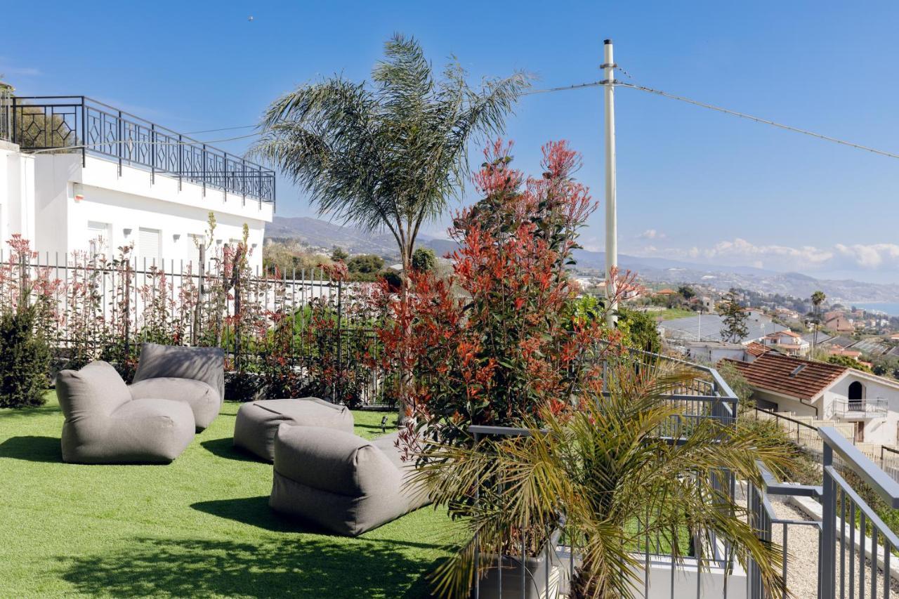 Villa La Matta Apartments And Luxury Suites سانريمو المظهر الخارجي الصورة